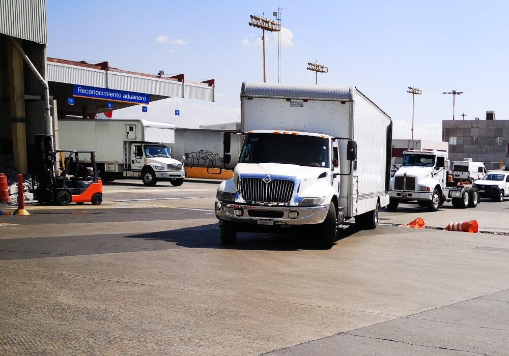 Un fallo tecnológico en las aduanas de la frontera norte paraliza por horas el comercio entre México y EE UU